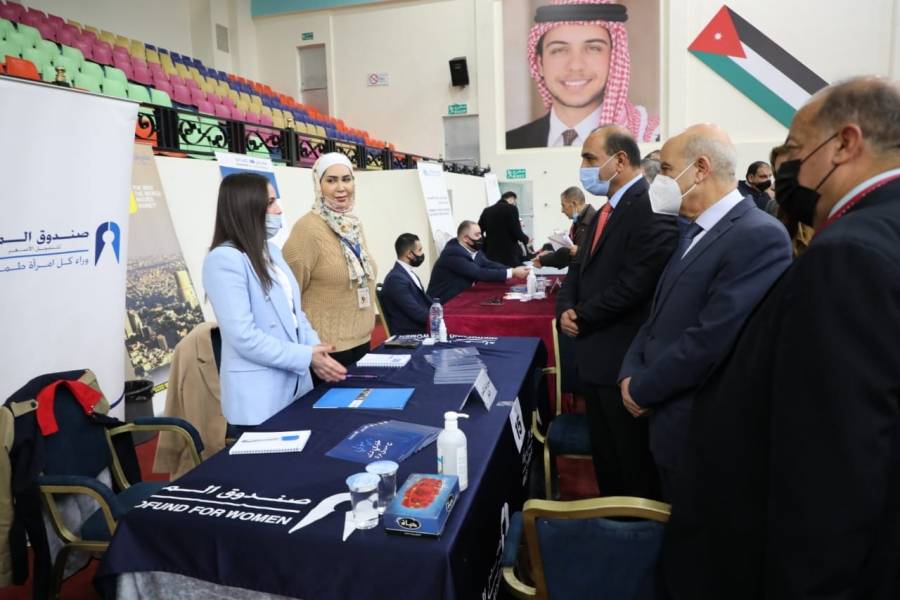 وزارة العمل وجامعة الإسراء تنظمان يومين وظيفيين يوفران (1432) شاغرا في (49) شركة