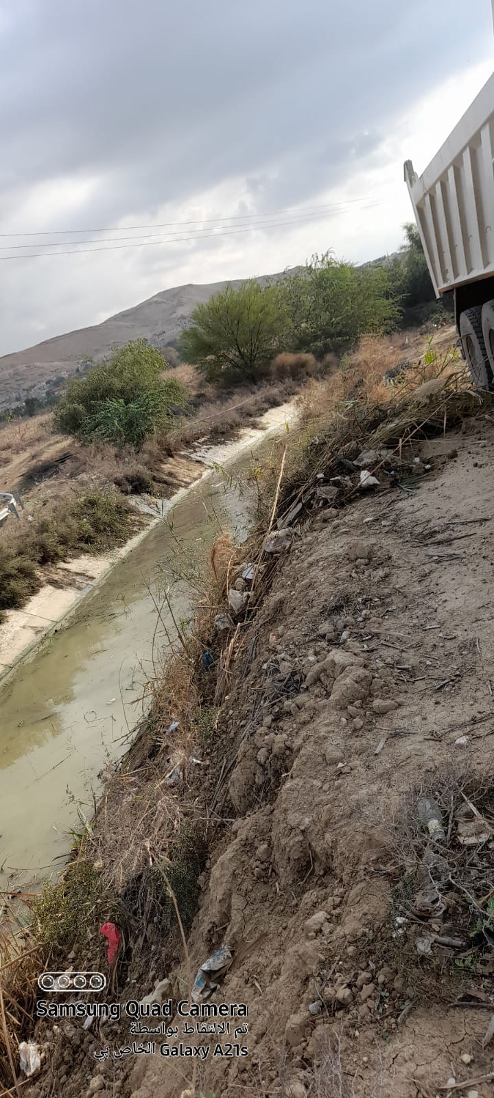 سلطة وادي الاردن تنفذ حملة صيانة وتنظيف لمرافق قناة الملك عبد الله