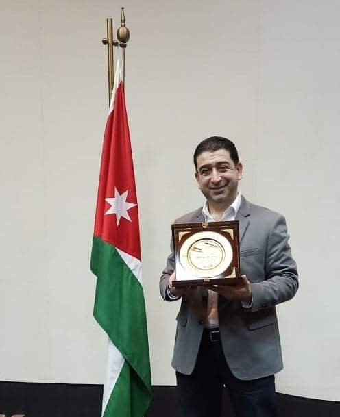 الطالب محمد عبدالعال من الزيتونة الأردنية يفوز في جائزة البحث العلمي