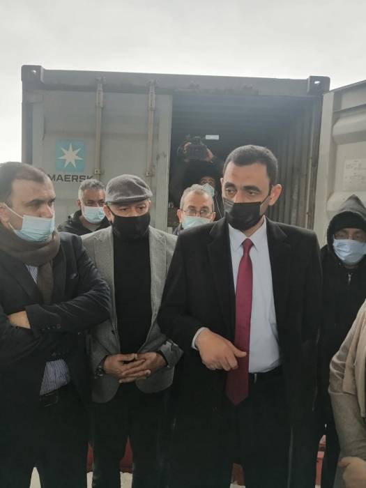 جولة ميدانية مفاجئة للغذاء والدواء في جمرك عمان