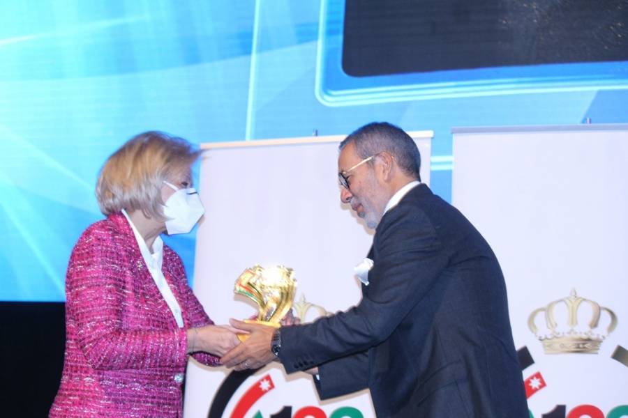 وزيرة الثقافة ترعى أوبريت شعب واحد بجامعة عمان الأهلية