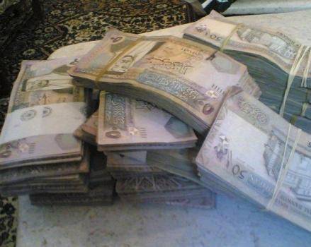 احباط عملية كبيرة لتزييف العملة وتضبط ربع مليون دينار مزيفة بحوزة شخصين في جرش