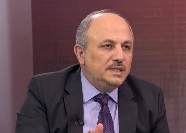 مصادر تنفي استقالة الشيخ حسن من البنك المركزي وتؤكد انتهاء عقده