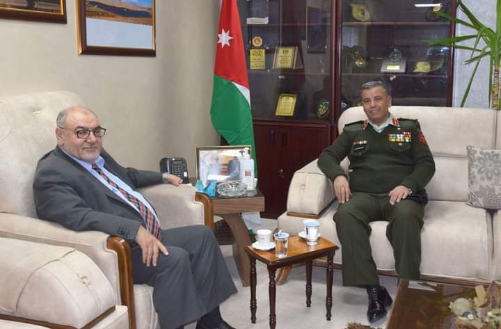 بحث التعاون المشترك بين الجامعة الهاشمية ومديرية التربية والتعليم والثقافة العسكرية