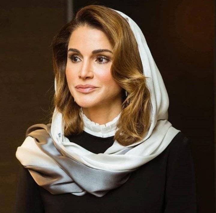 الملكة رانيا تعزي عشيرة التل