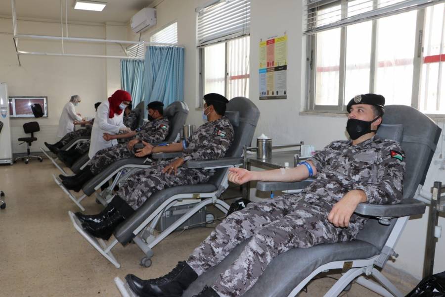 مديرية الامن العام تلبي نداء أطلقه ذوو فتاة يحتاجون 200 وحدة دم لإنقاذ حياة ابنتهم ...صور