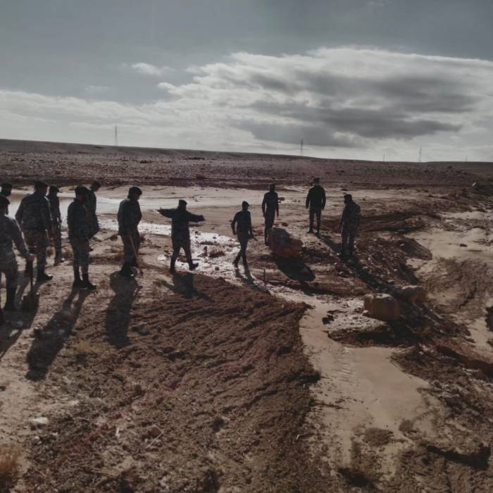 العثور على جثة شاب جرفته السيول ومركبته في معان