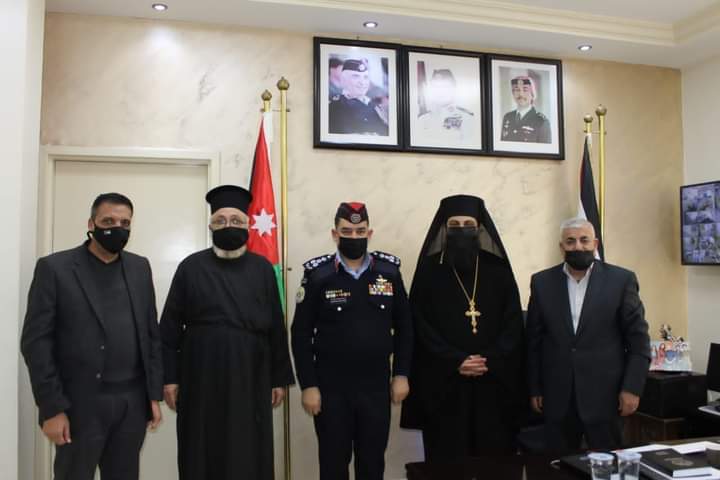 رجال الدين المسيحيين يزورون مدير شرطة الكرك