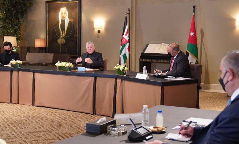 الملك: نريد إصلاحا إداريا يلمس المواطن أثره