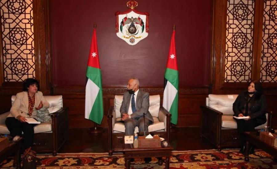 العيسوي يتابع لقاء جلالة الملك مع مجموعة من سيدات لمجتمع.... صور