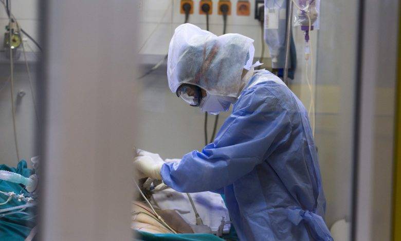 الطبيب فرسخ: الموجة الوبائية الرابعة ستكون الأخيرة