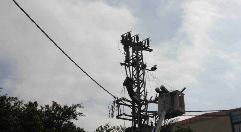 كهرباء الطفيلة: إصلاح عطل كيبل في القادسية