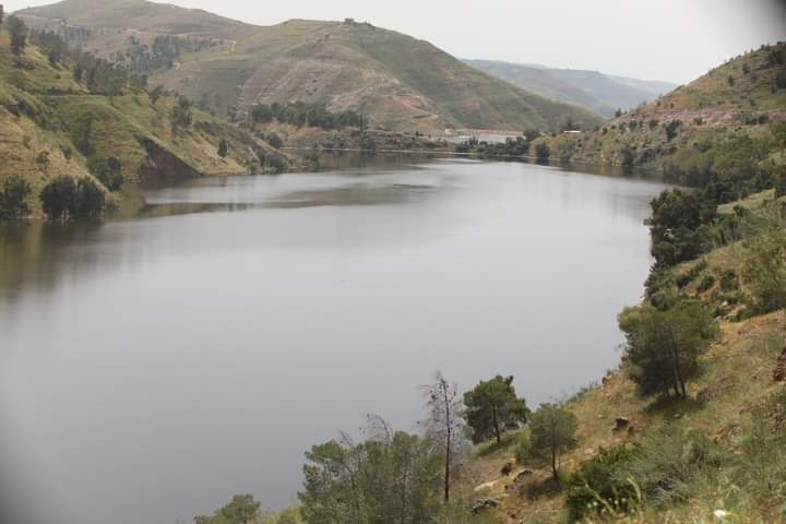 1.4 مليون متر مكعب مياه تدفقت للسدود