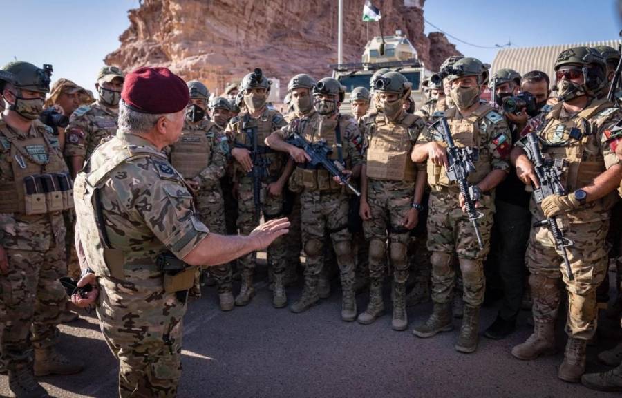 المجد لقواتنا المسلحة