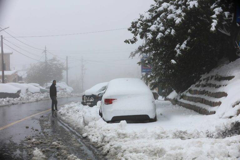 تعرف على المناطق التي قد تشهد تساقطاً للثلوج الأربعاء (أسماء)