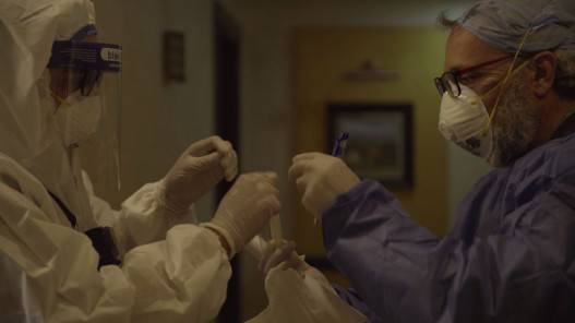 وزارة التربية تعمم لتنفيذ حملة اختيارية لإعطاء طلبة المدارس اللقاح المضاد لكورونا