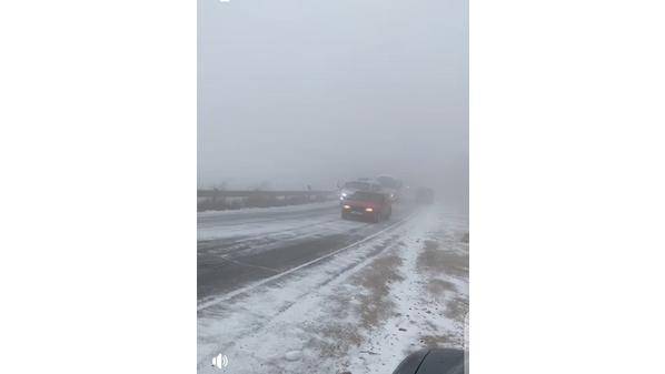 مرتفعات الطفيلة تشهد هطولات ثلجية وحالة من الانجماد