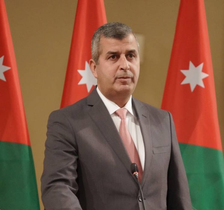 الخرابشة: توقيع عقد تزويد لبنان بالكهرباء الأردنية الأربعاء