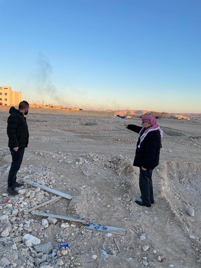 وزير الاشغال يتفقد سير العمل بمشروع الحديقة البيئية... صور