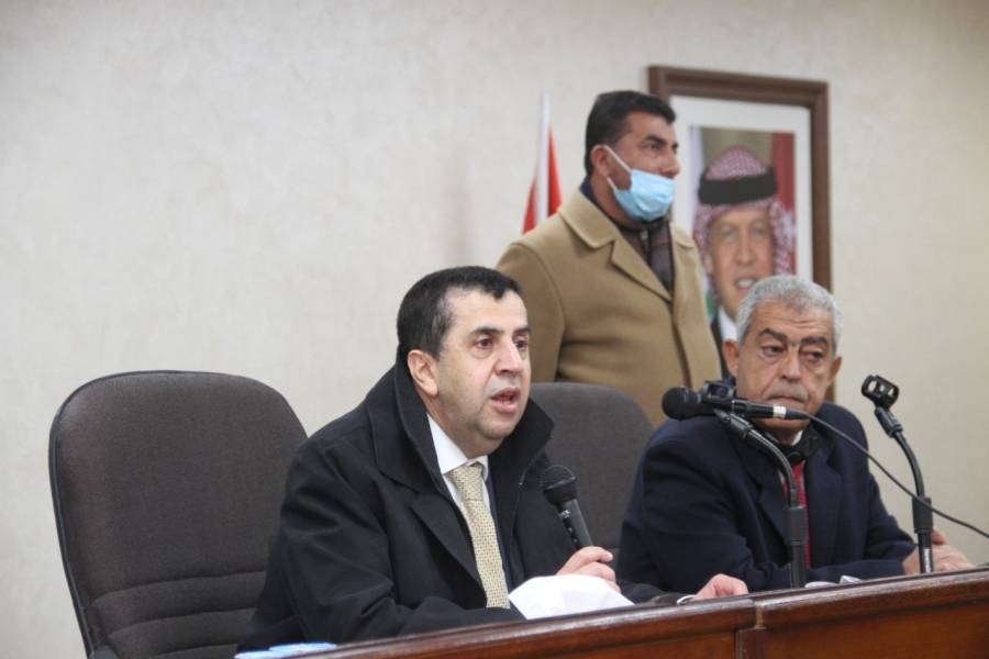 العجلوني : طرح عطاءين جديدين لإنشاء قاعات تدريسية وصالة رياضية جديدة