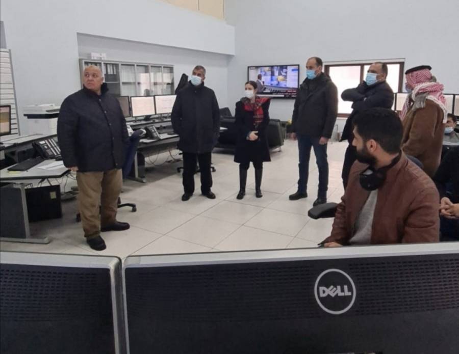 وزير الطاقة يتفقد سير العمل في شركة توزيع الكهرباء