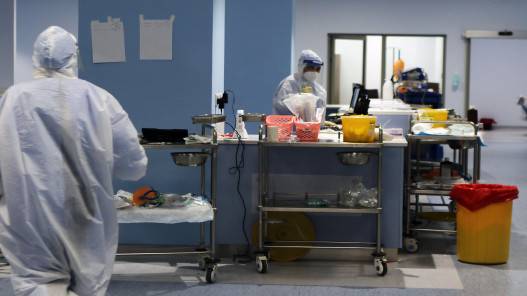 عضو في لجنة الأوبئة يتوقع الوصول إلى ذروة الموجة الرابعة من كورونا الأسبوع المقبل