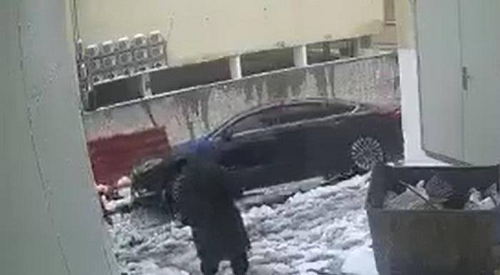 سقوط مركبة بمشروع قيد البناء بعمّان