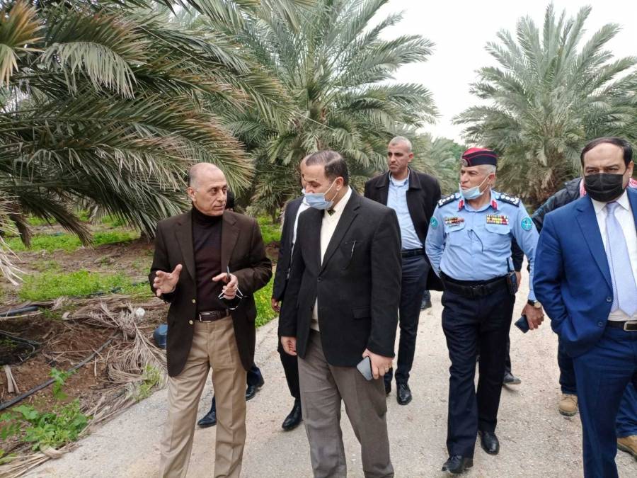 محافظ البلقاء يلتقي أهالي لواء دير علا