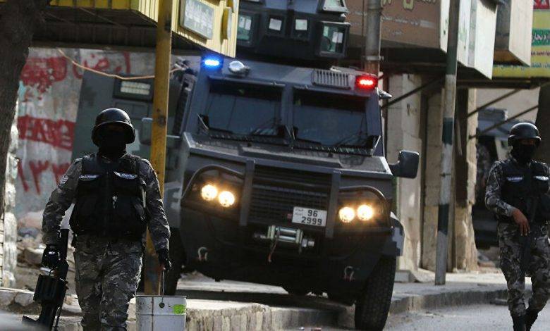 الأمن: شخص عربي جاء خصيصا للأردن للانتقام من سائق توصيل