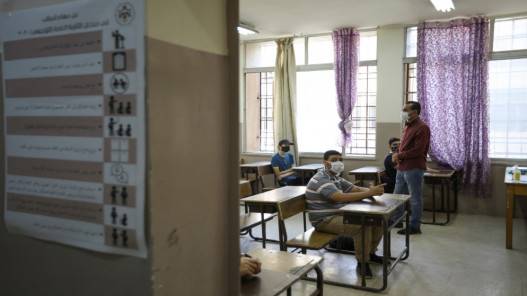 الوهادنة: ليس منطقيا التفكير بتمديد عطلة المدارس