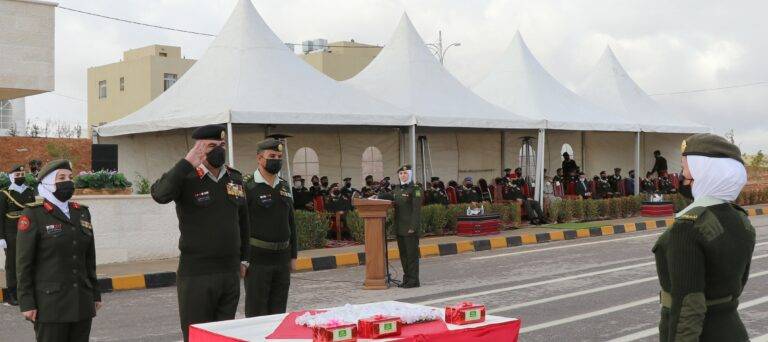 تخريج دورة المجندات التأسيسية