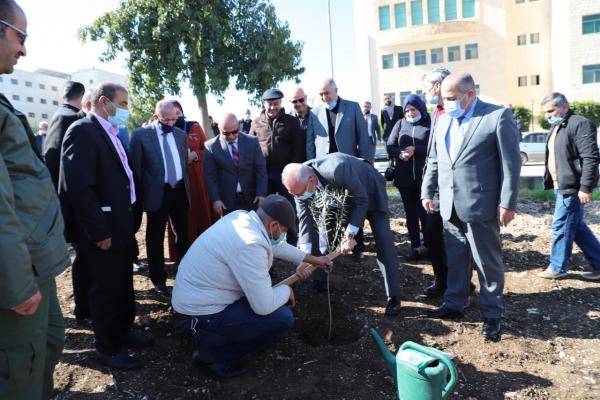 زراعة إربد تحتفل بيوم الشجرة