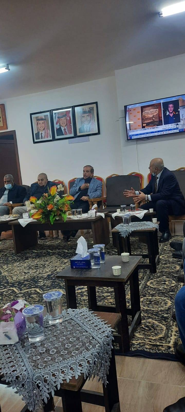 الطيب يزور ملتقى متقاعدي جنوب شرق عمان العسكريين