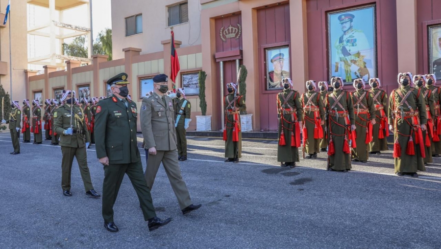 Army chief, Polish counterpart discuss military cooperation prospects