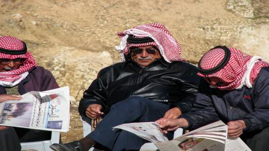 نقيب الصحفيين يُطالب بإجراءات حاسمة للتعامل مع تهديد وجودي لصحيفتي الرأي والدستور