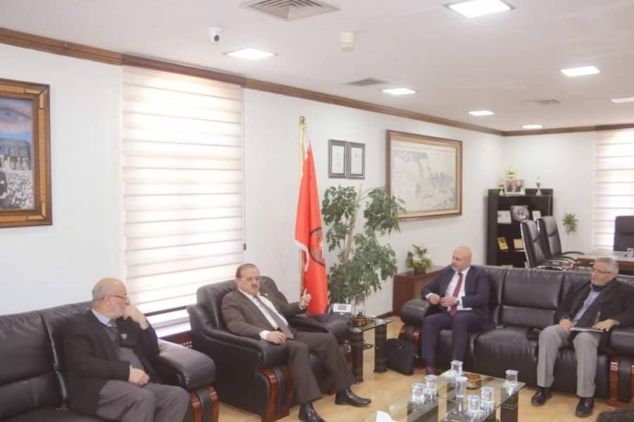 بحث التعاون في مجالات الريادة والابتكار بين جامعة مؤتة والأردنية