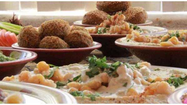 الصناعة والتجارة: لا رفع على أسعار المطاعم الشعبية