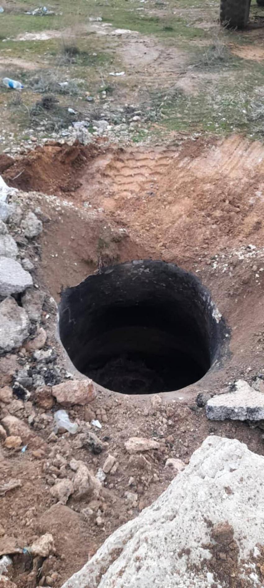 بلدية عين الباشا تردم 5 ابار مكشوفة