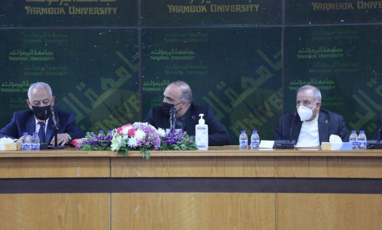 بينها بناء 100 منزل.. الخصاونة يعلن عن مكارم ملكية في إربد