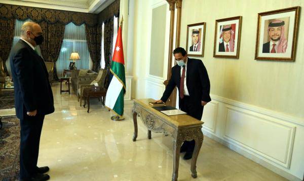 مجلس مفوضي سلطة اقليم البترا يؤدي اليمين القانونية