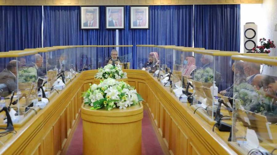 العين الزعبي يؤكد أهمية تسليط الضوء على المشاريع الزراعية