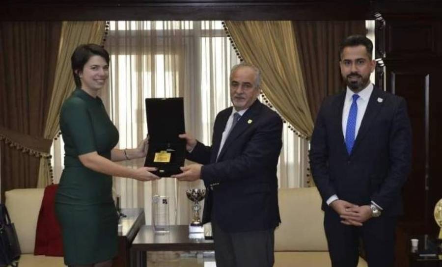 بحث التعاون بين عمان الأهلية والملحقية الثقافية الهنغارية