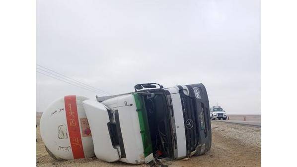 تدهور صهريج محمل بالغاز على الطريق الصحراوي