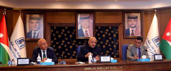 تجارة عمان تتبنى قضايا شركات التخليص المنتسبة لديها