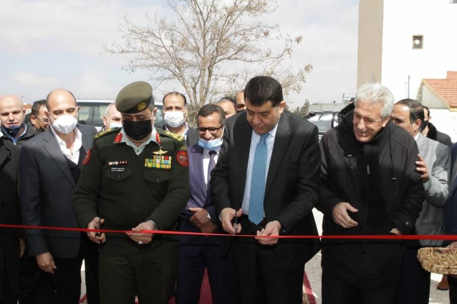 وزير العمل يفتتح مصنعا في الشوبك يوفر 200‪ فرصة عمل للأردنيين