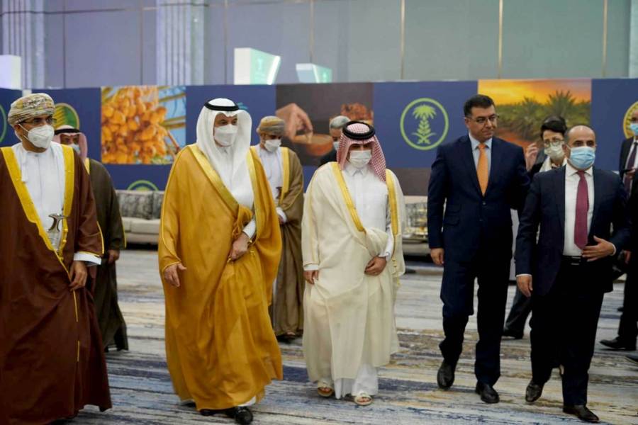 وزير الزراعة يشارك في المؤتمر الدولي للتمور