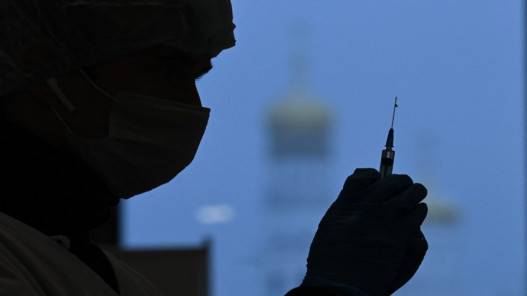 إطلاق حملة لتشجيع المواطنين للحصول على لقاح كورونا تستهدف الطلبة وذويهم