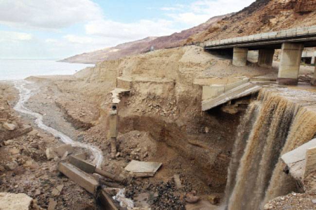 “المياه والري” تحذر من الفيضانات