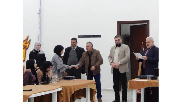 عجلون : مركز شابات كفرنجة النموذجي ينظم دورة في  الخط العربي.