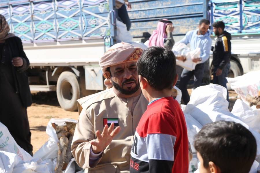 جمعية الشارقة الخيرية تسير حملتها الإغاثية «شتاء دافئ لإغاثة اللاجئين السوريين».... صور 